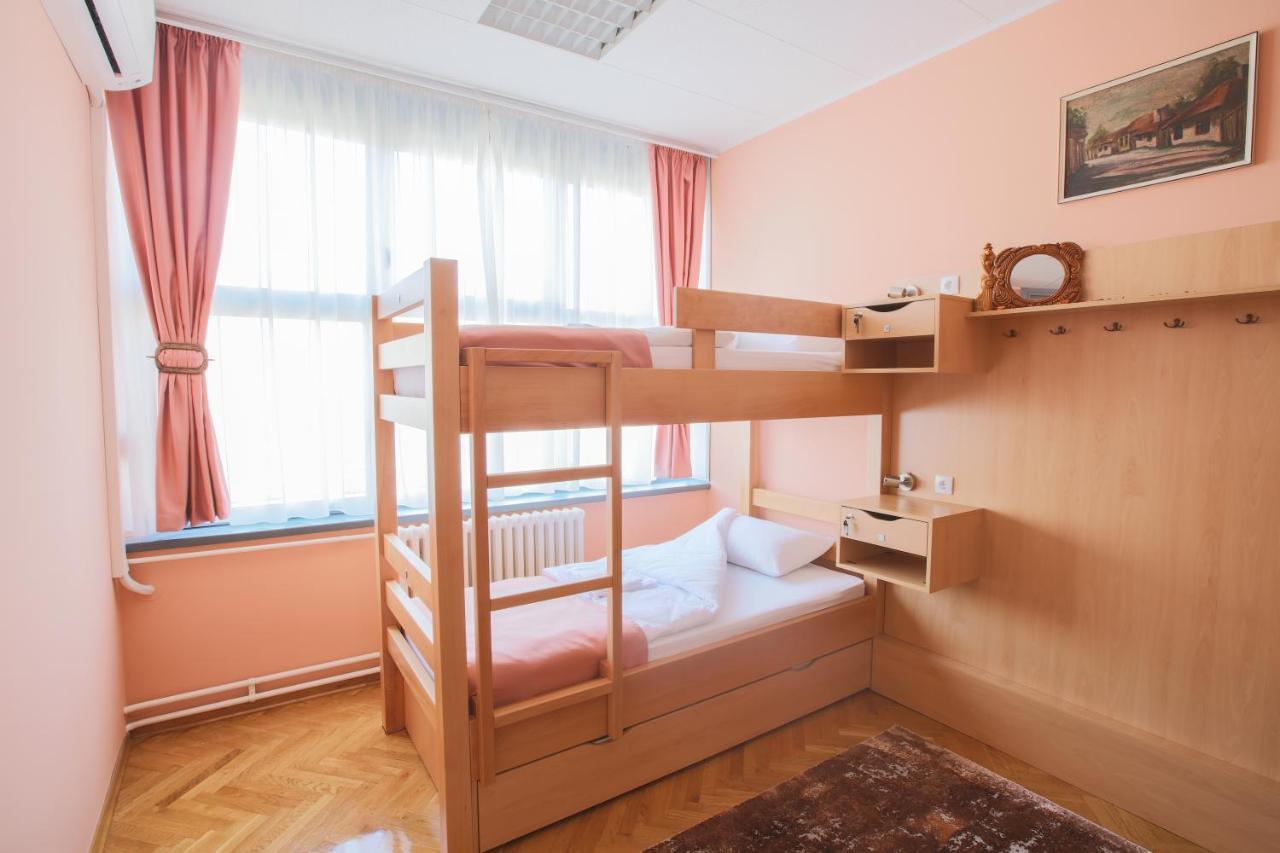 Hostel Amd Belgrade Exterior photo